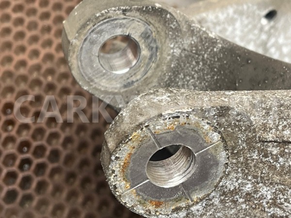 Кулак BMW 5er оригинальный номер 33 32 6 793 770, 33 32 6 793 770, 33326793770, 6793770