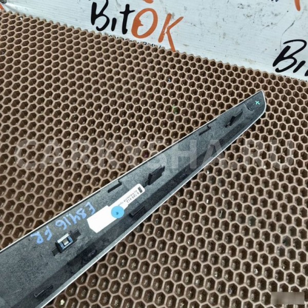 Накладка двери BMW X1 