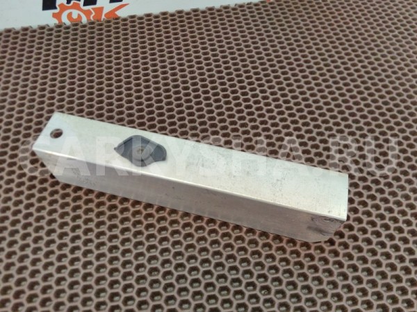 Кронштейн усилителя нижнего BMW 5er оригинальный номер 51 11 7 158 873, 51 11 7 158 873, 51117158873, 7158873