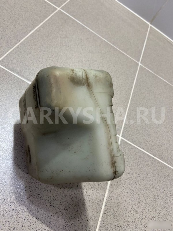 Расширительный бачок Toyota Carina II 1992 г Toyota Carina 