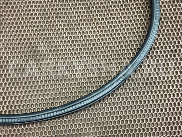 Уплотнитель проема двери BMW X1 