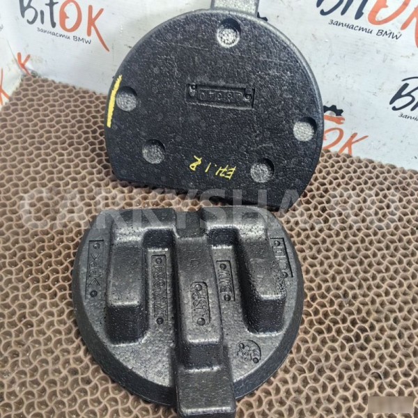 Пенопласт доступа к баку BMW X6 