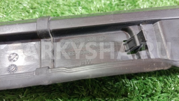 Пыльник крыла передний правый Volkswagen Polo 2018 Volkswagen Polo оригинальный номер 6RU821112