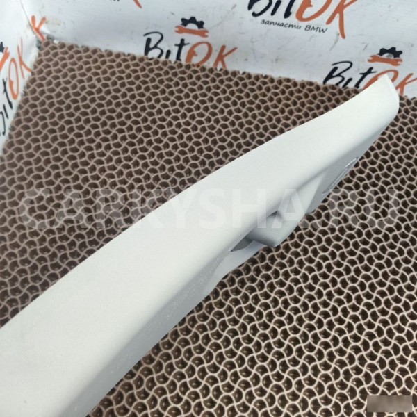 Накладка центральной стойки BMW X1 