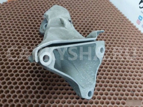 Лапа кронштейн мотора BMW X1 