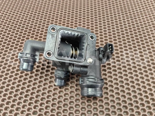 Термостат с корпусом BMW 3er оригинальный номер 11 53 7 510 959, 11 53 7 510 959, 11537510959, 7510959, 11 51 7 572 859, 11517572859, 7572859, 11 51 7 506 576, 11517506576, 7506576