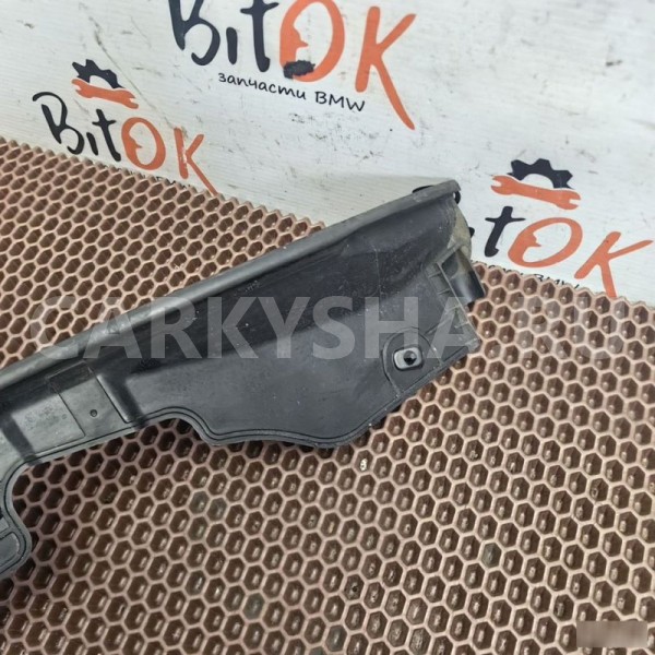Уплотнитель стыка двери BMW X1 