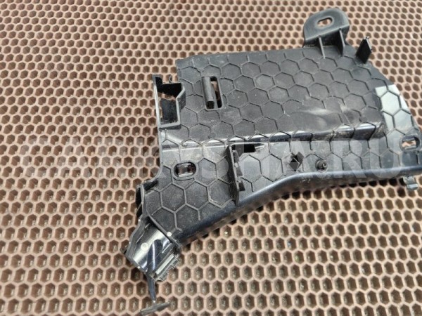 Кронштейн блока предохранителей BMW X1 