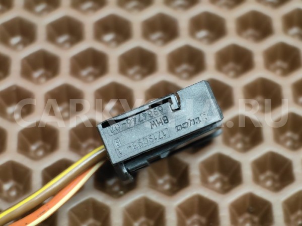 Разъем НЧ-динамика BMW 5er 