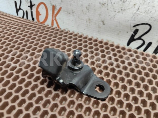 Кронштейн амортизатора крышки багажника BMW X1 