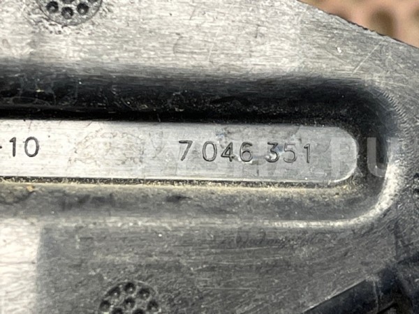 Кронштейн крыла BMW 7er 