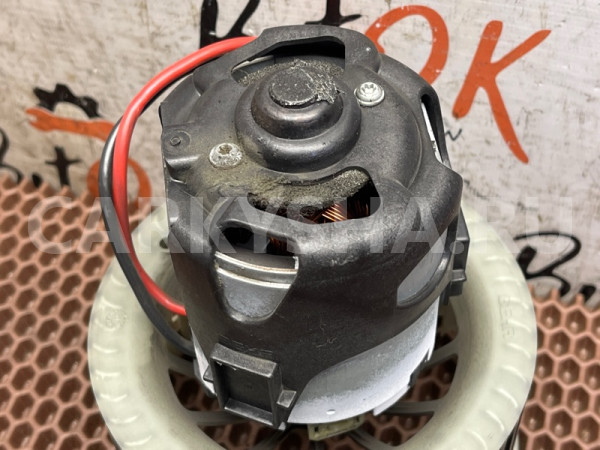 Моторчик отопителя BMW 5er оригинальный номер 64 11 9 242 608, 64 11 9 242 608, 64119242608, 9242608, 64 11 9 200 935, 64119200935, 9200935, 64 11 9 194 590, 64119194590, 9194590