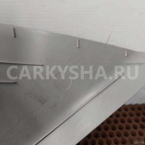 Накладка стойки BMW X1 