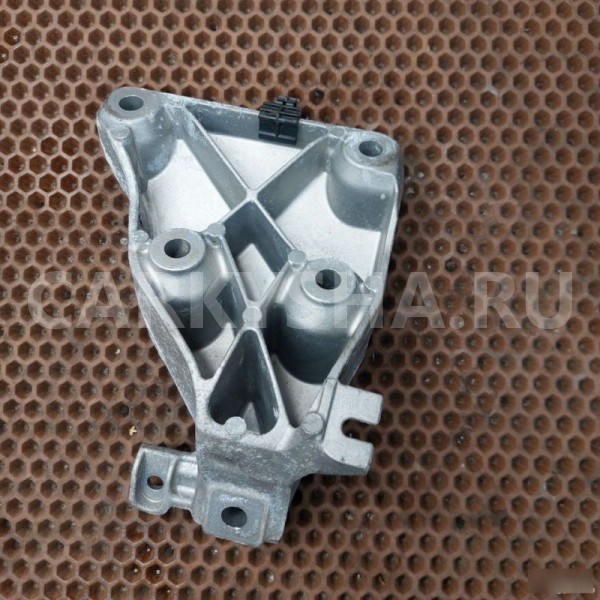 Кронштейн двигателя BMW X1 