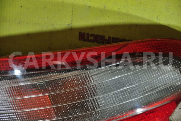 Фонарь задний правый Toyota Carina 