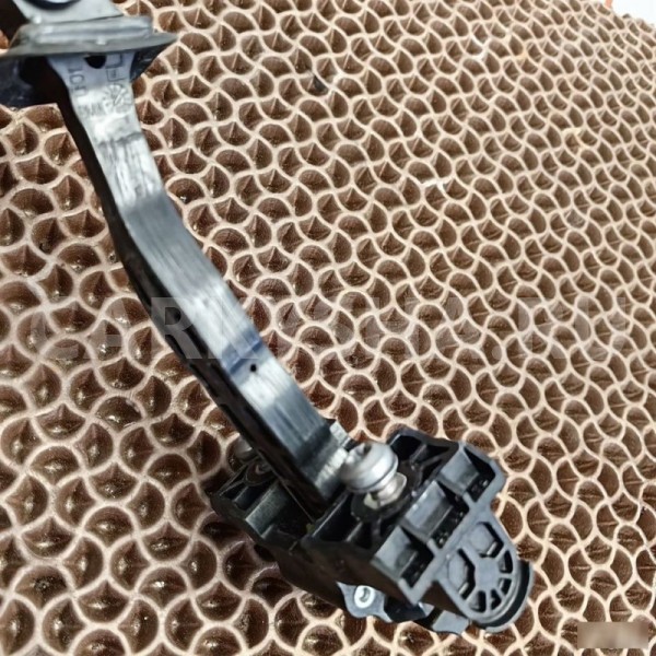 Ограничитель хода двери BMW X3 