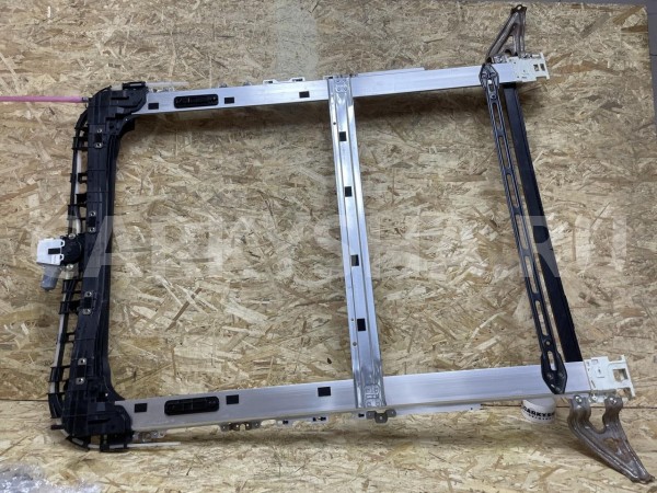 Панель люка Toyota Alphard III Рестайлинг оригинальный номер 63804-58060-A0