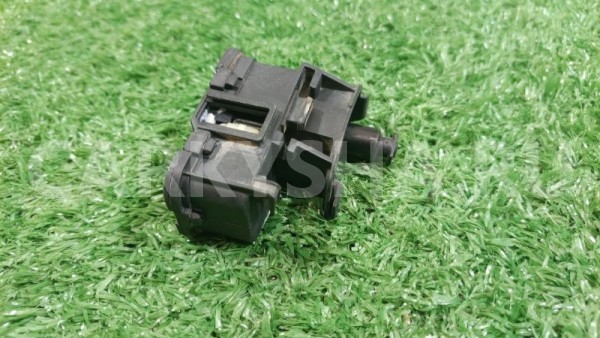 Замок лючка бензобака Volkswagen Polo 2013 Volkswagen Polo 