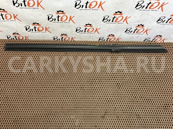 Уплотнитель стекла двери BMW 5er 