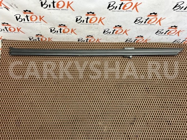 Уплотнитель стекла двери BMW 5er 