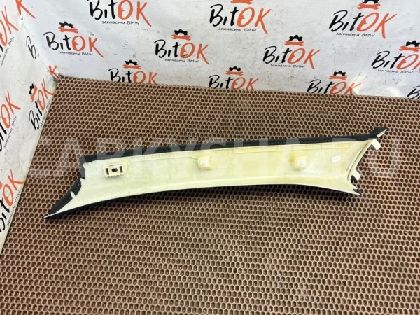 Обшивка стойки BMW X1 