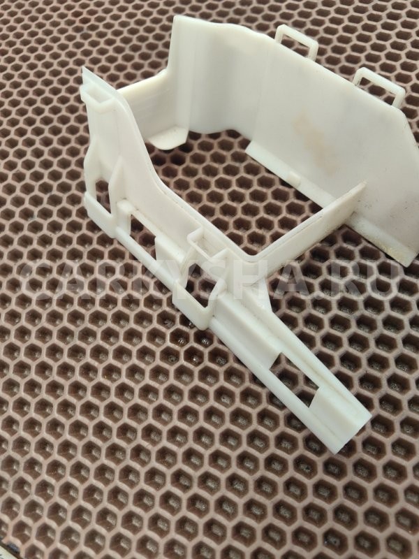 Крышка ЭБУ DME BMW X1 