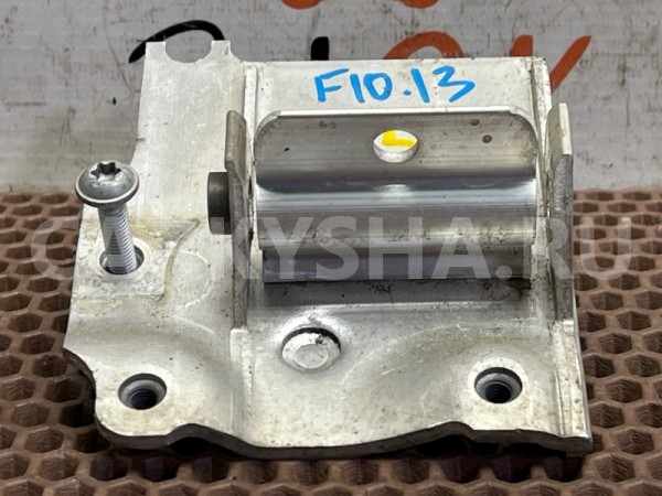 Кронштейн радиатора BMW 5er 