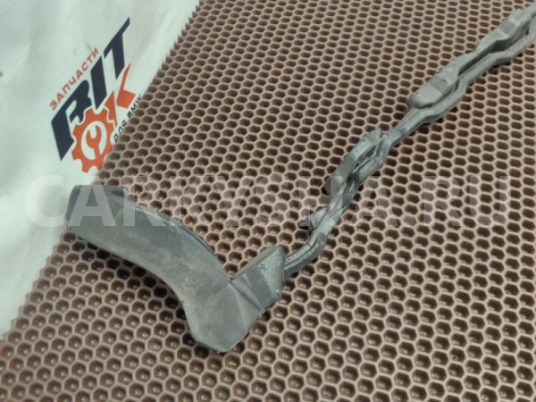 Уплотнитель крыла BMW X5 