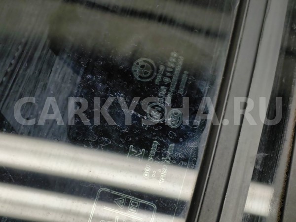 Стекло двери BMW X3 