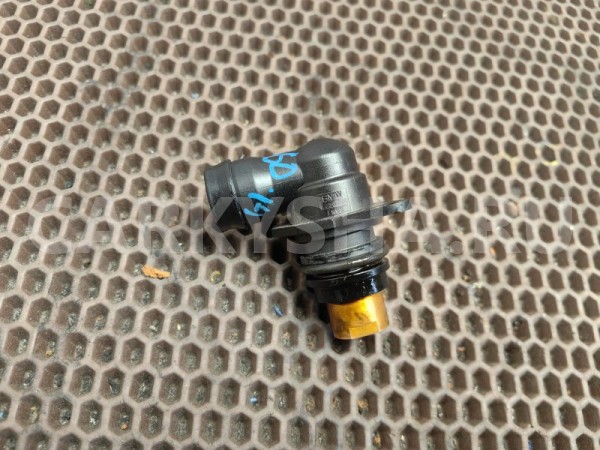 Угловой штуцер BMW 5er 