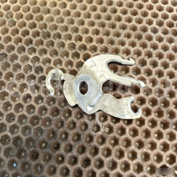 Кронштейн шланга BMW X1 