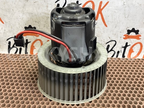 Моторчик отопителя BMW 5er 