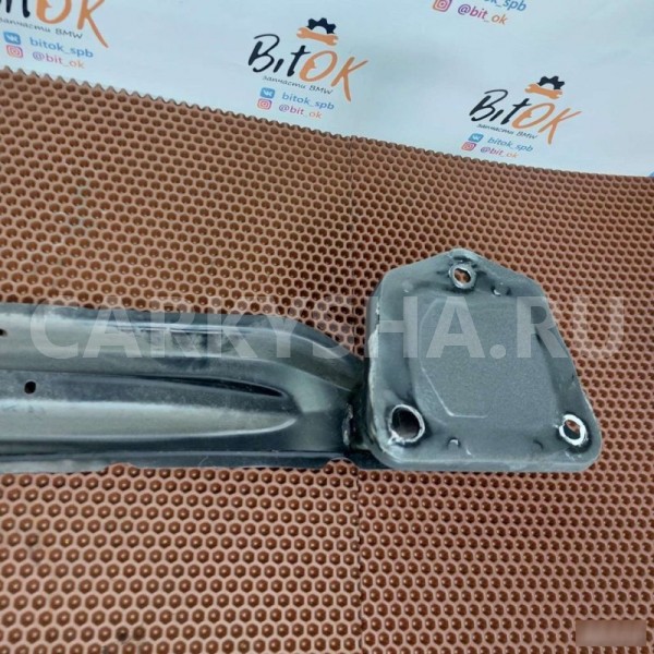 Усилитель бампера BMW X1 