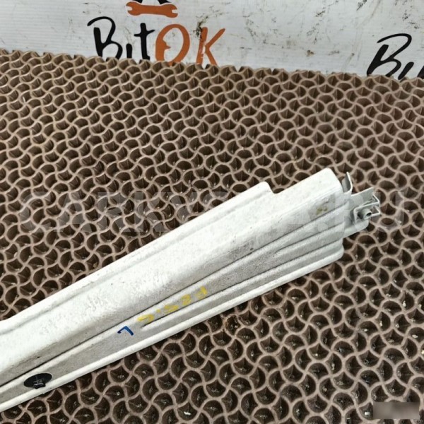 Кронштейн крыла BMW X3 