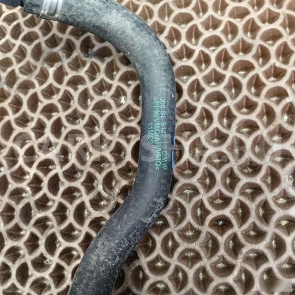 Вакуумная трубка на усилитель BMW X5 