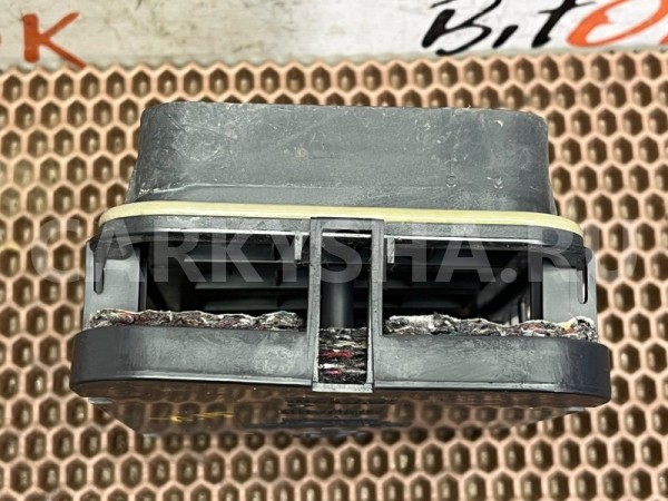 Вентиляционный канал в багажнике BMW X1 