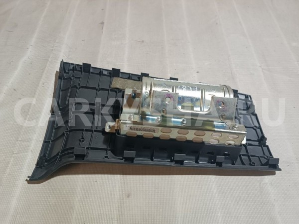 Подушка безопасности в торпедо Suzuki Grand Vitara 