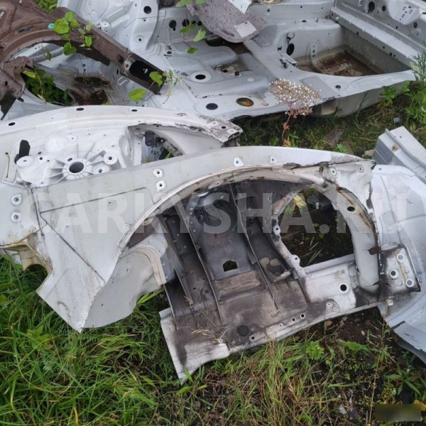 Лонжерон брызговик BMW 5er 