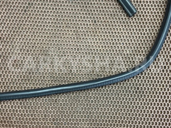 Уплотнитель проема двери BMW X1 