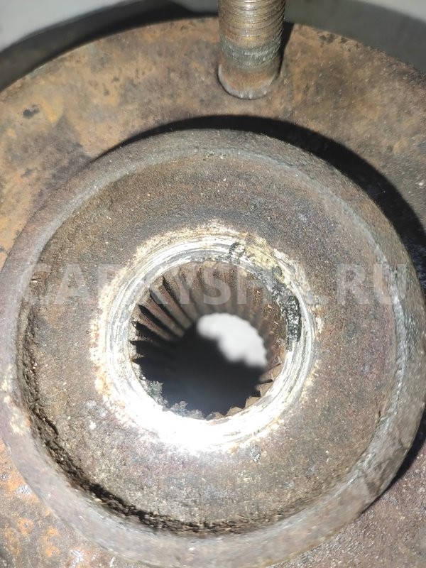 кулак ступица кожух Mitsubishi Outlander 