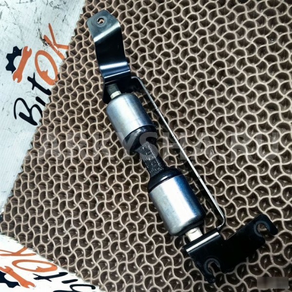 Демпфер в багажнике BMW X1 