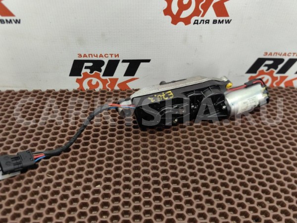 Доводчик багажника BMW X5 