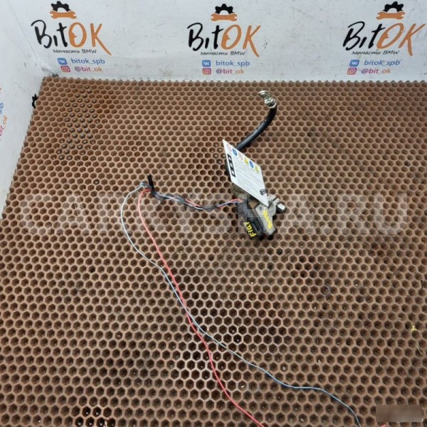 Клемма второго АКБ BMW 5er 