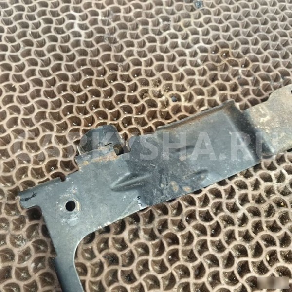 Кронштейн крышки BMW X5 