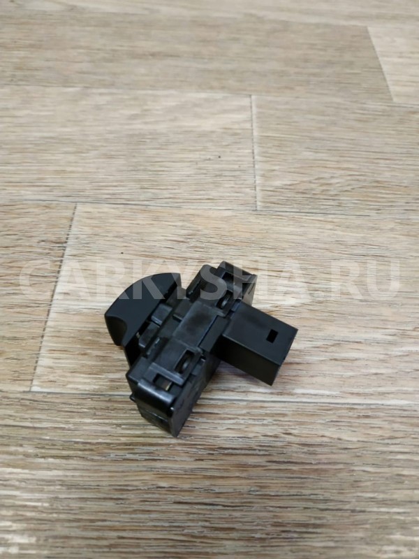 Кнопка стеклоподъемника заднего правого Peugeot 308 