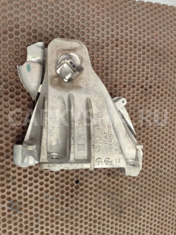 Опора двигателя BMW X5 