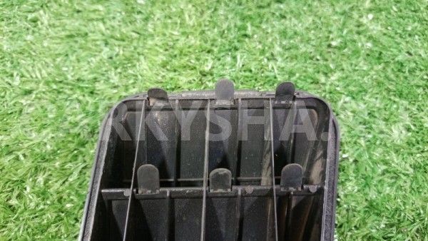 Решетка вентиляционная левая Hyundai Solaris 2016 Hyundai Solaris 