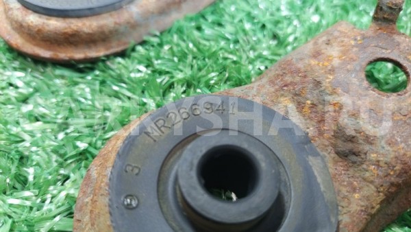 Подушка (опора) радиатора Mitsubishi Outlander Mitsubishi Outlander 