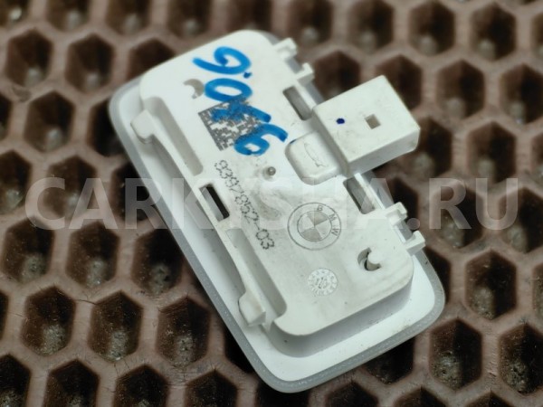 Плафон подсветки козырька BMW 5er 