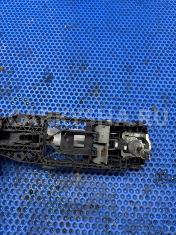 Ручка двери наружная Volkswagen Polo V (2009—2015) Volkswagen Polo 